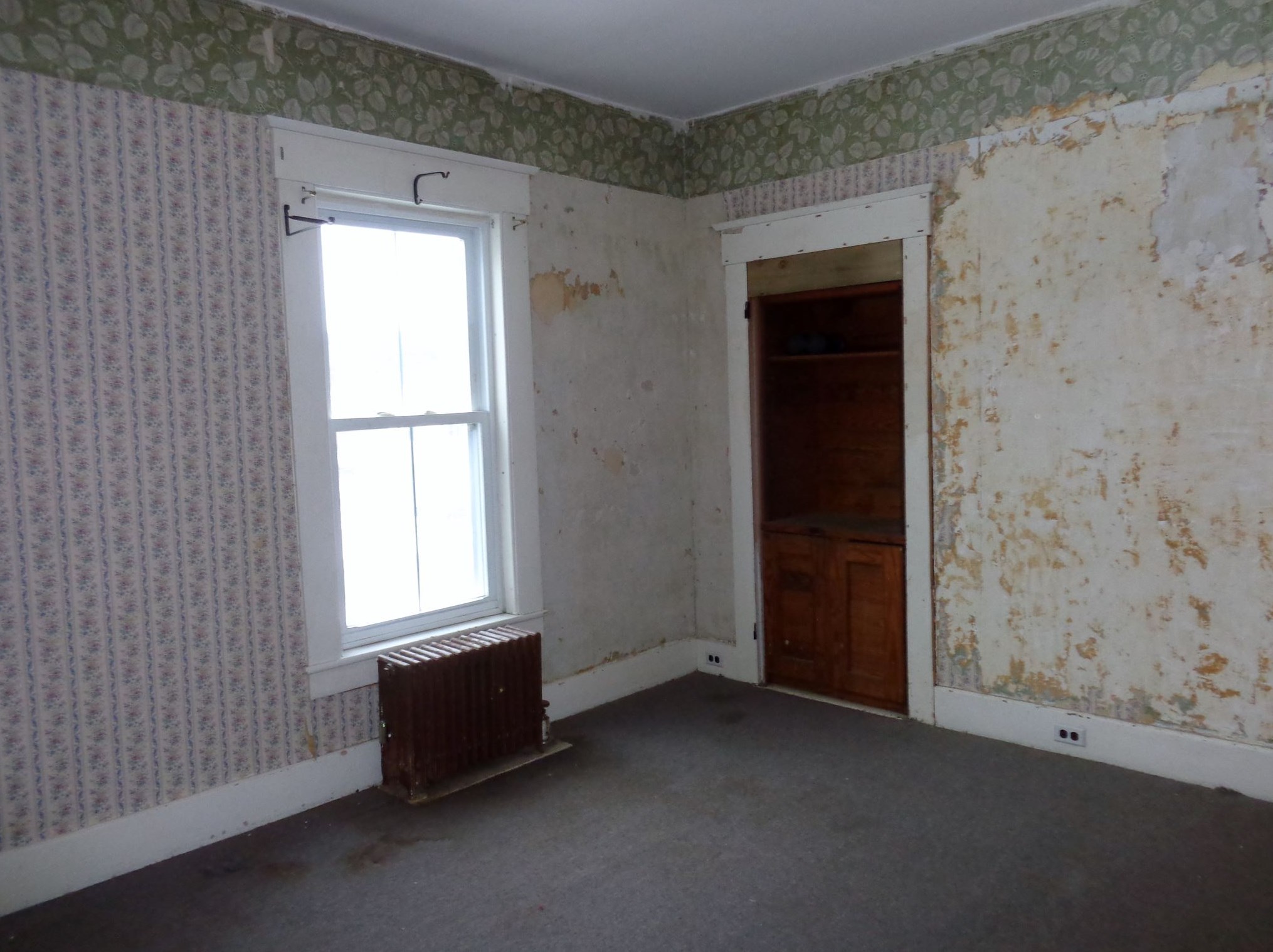 18 Winter St, Bridgewater NH 03264-1422 exterior