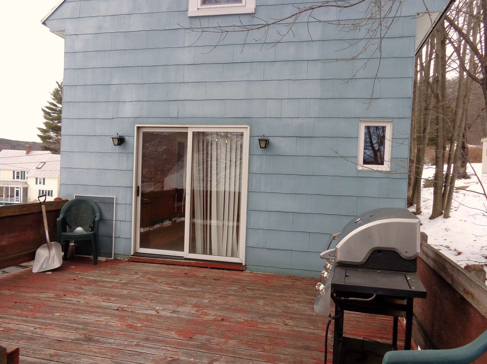 18 Winter St, Bridgewater NH 03264-1422 exterior