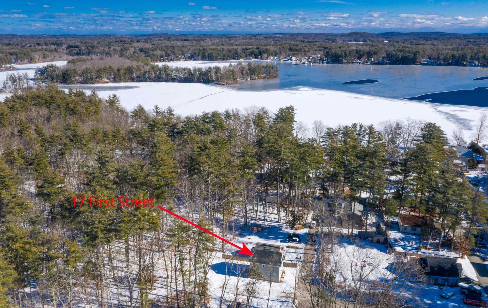 17 1st St, Kingston, NH 03848