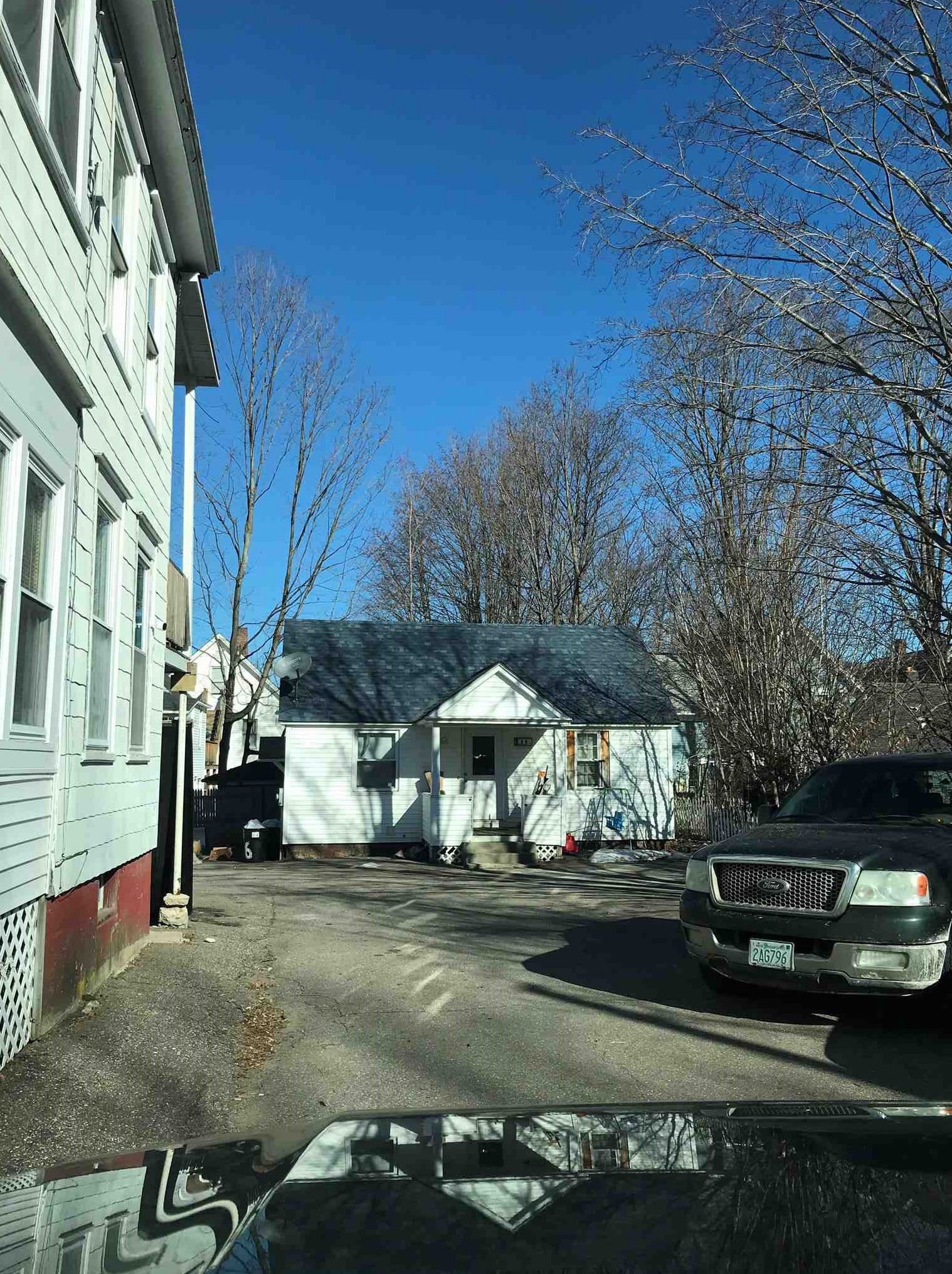24 Summer St, Laconia, NH 03246