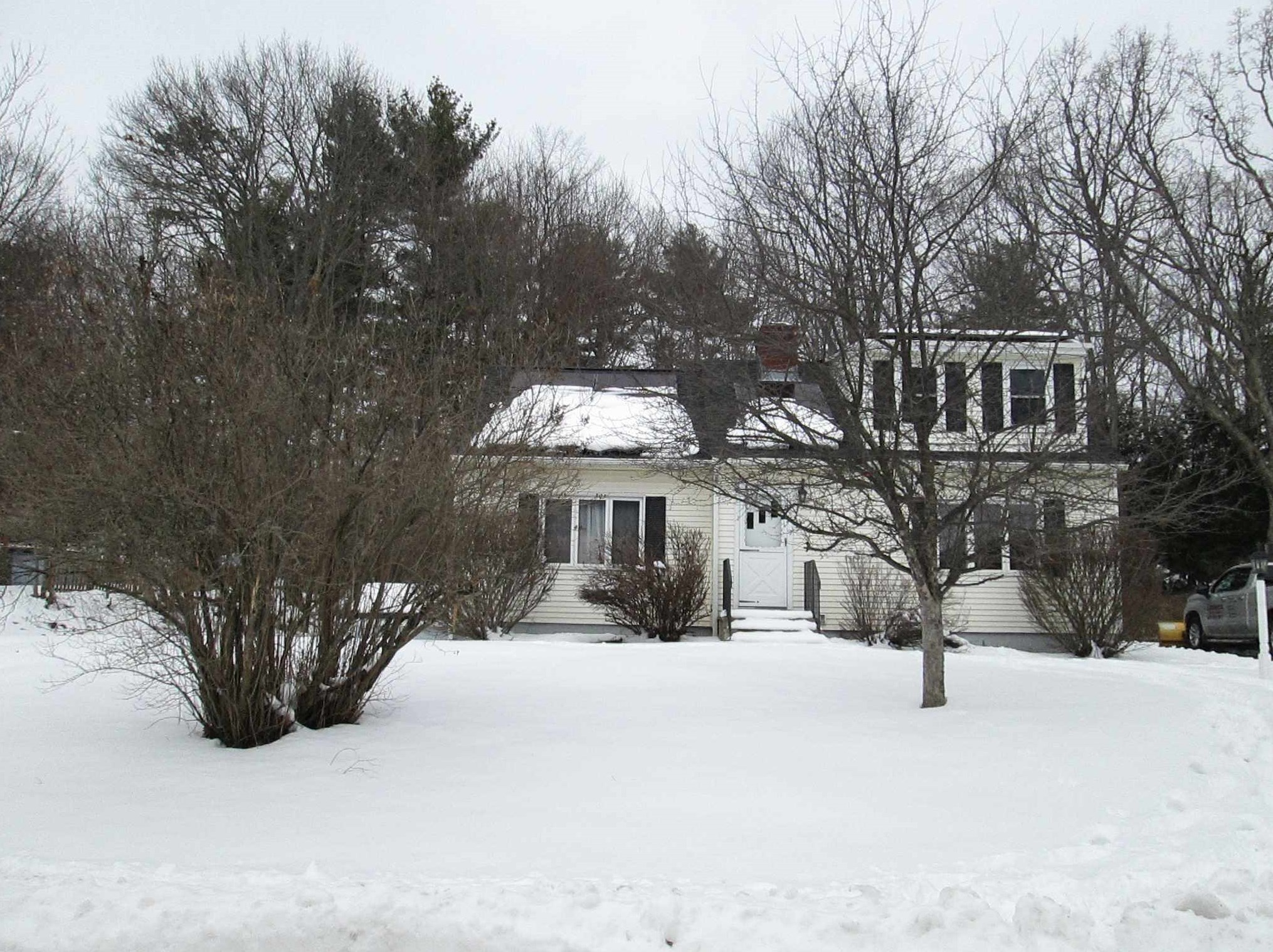 286 Old Wellington Rd, Manchester, NH 03104-4519