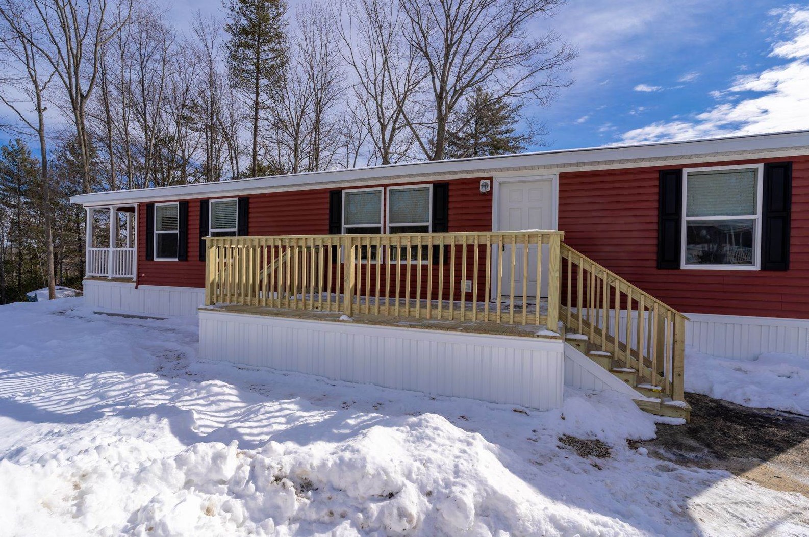 3 Blueberry Ln, Rochester, NH 03867-5204