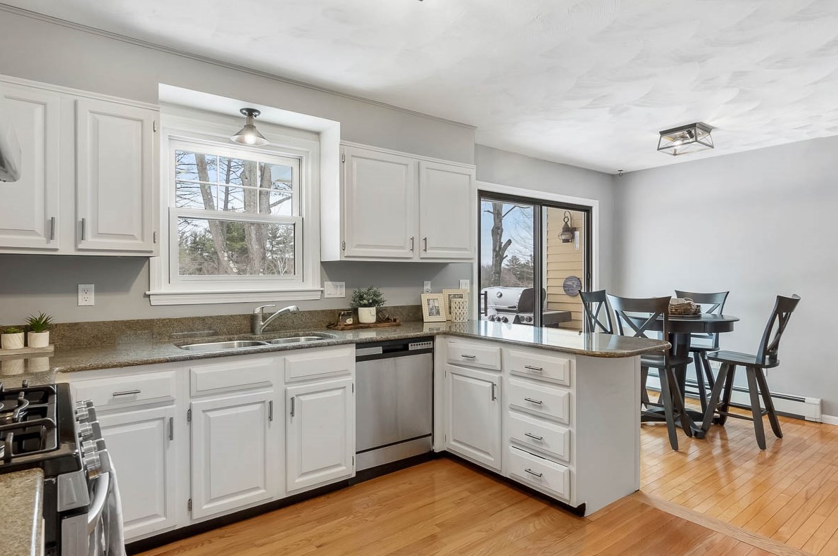 3 Langdon Rd, Windham NH 03087-2343 exterior