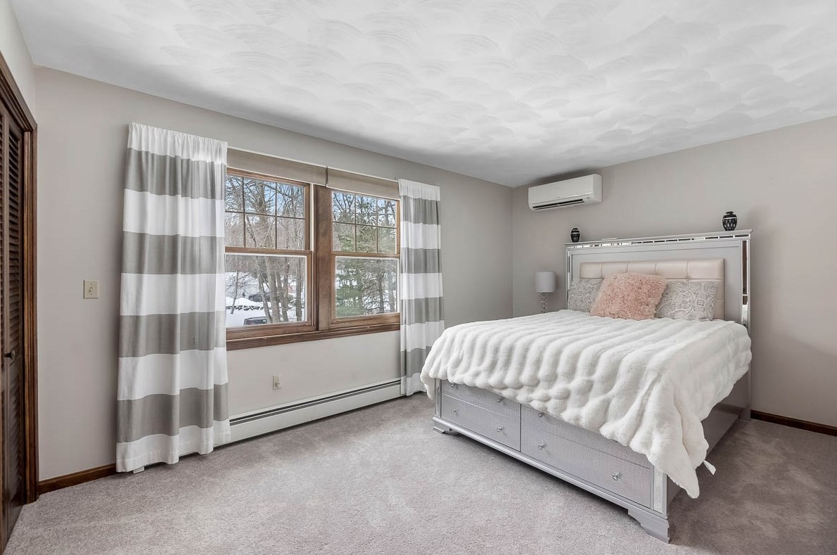 3 Langdon Rd, Windham NH 03087-2343 exterior