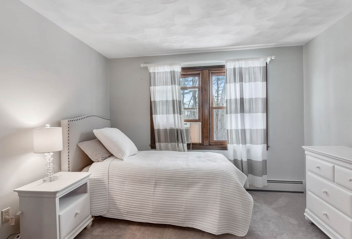 3 Langdon Rd, Windham NH 03087-2343 exterior