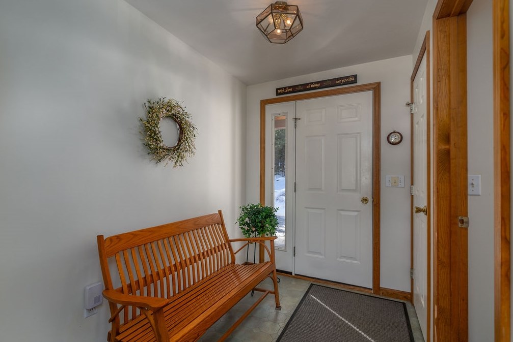 98 Deerhaven Rd, Moultonborough, NH 03254-2611