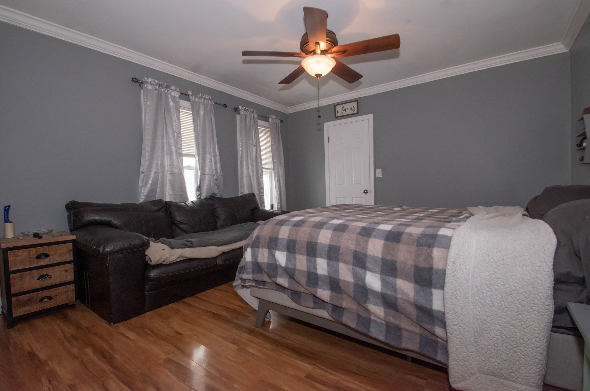 660 Montgomery St, Manchester NH 03102-3523 exterior