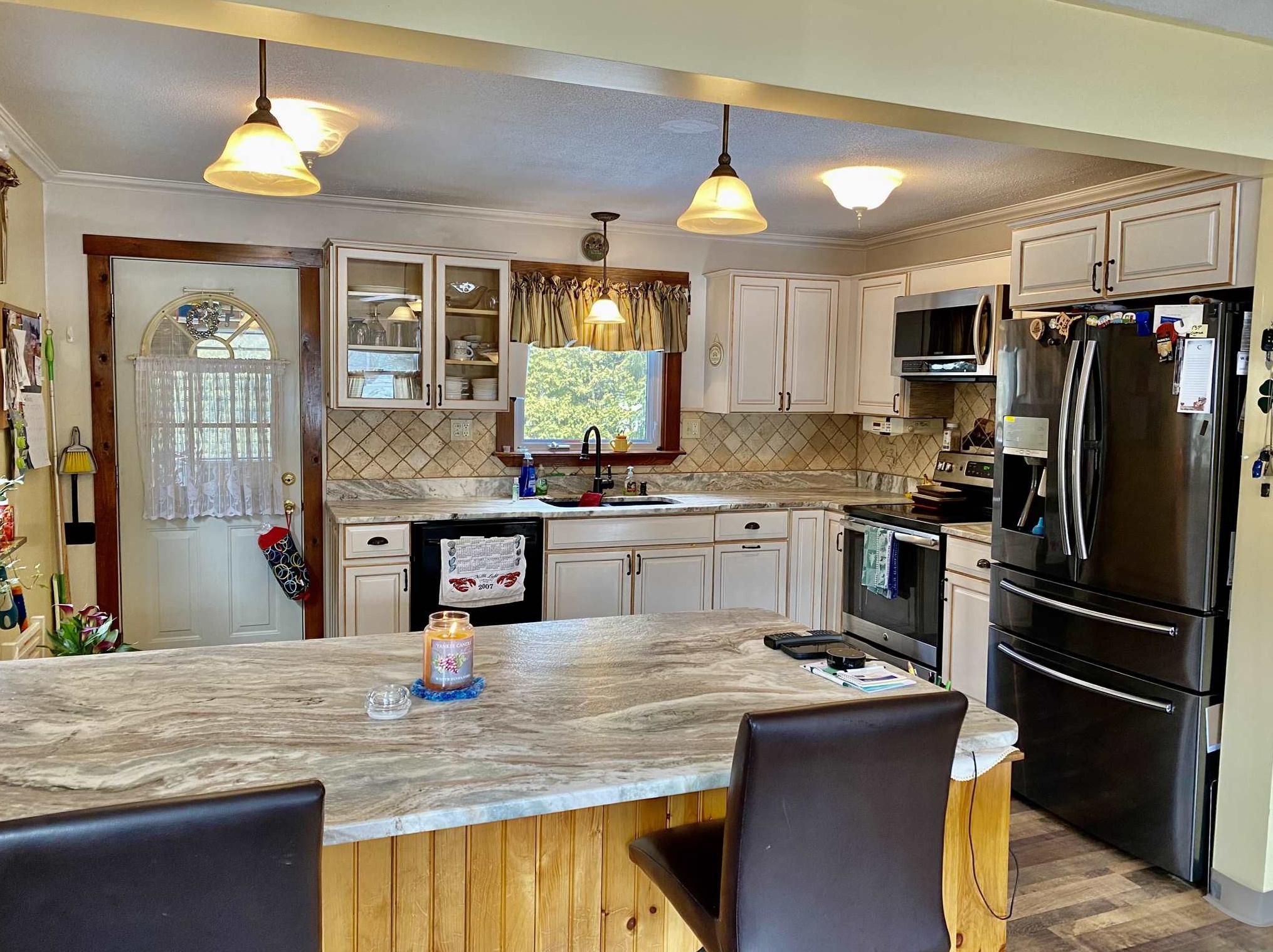 4 Liberty Ln, Lebanon, NH 03766-1101
