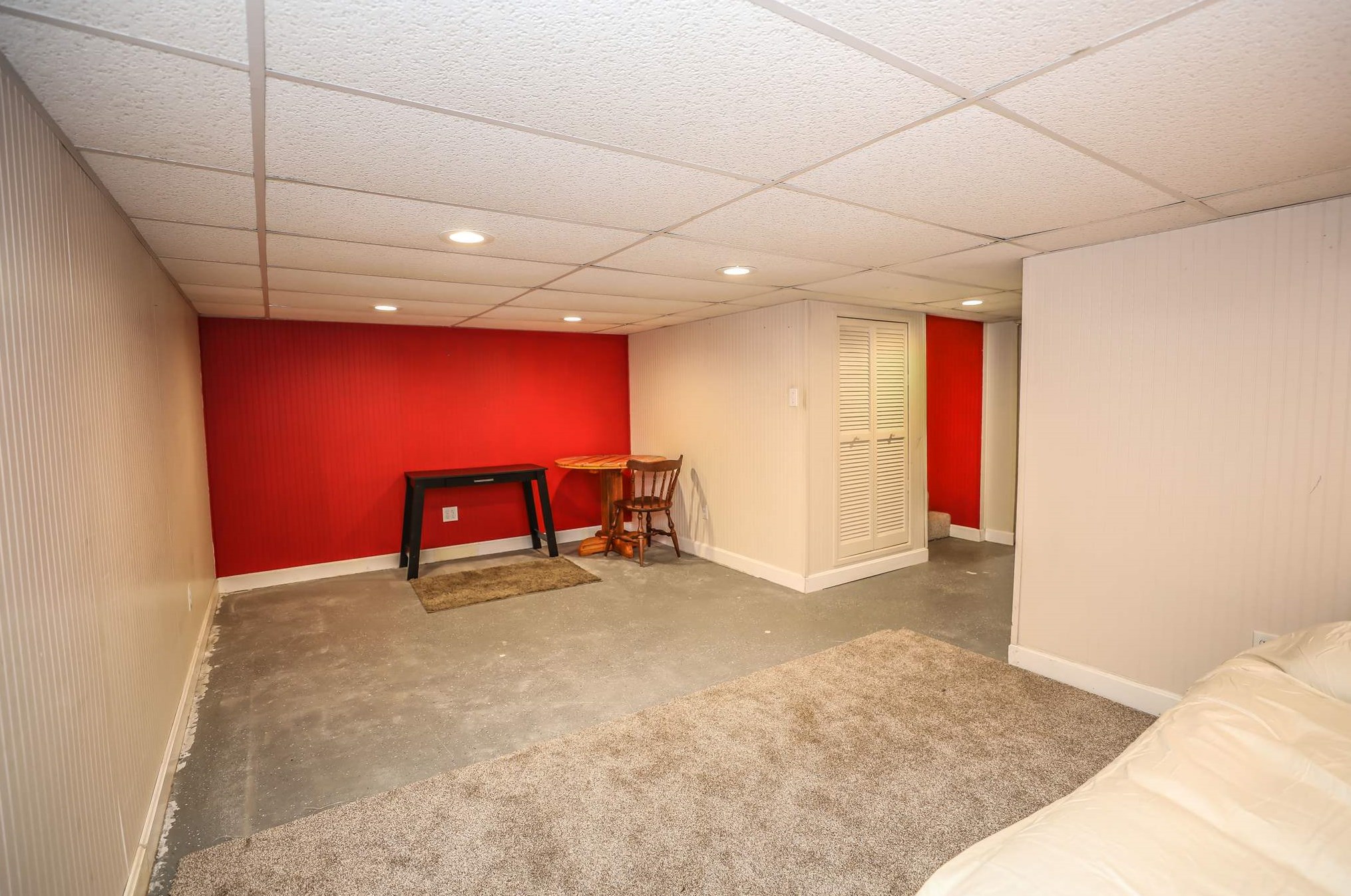 1 Victoria Dr, Merrimack NH 03054-3115 exterior