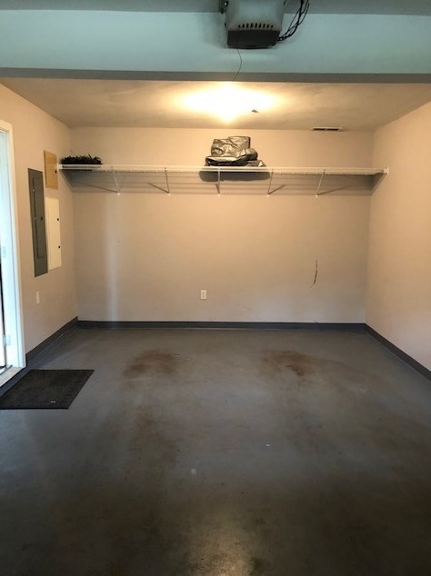 77 Hackett Hl Rd, Manchester NH 03106-2522 exterior