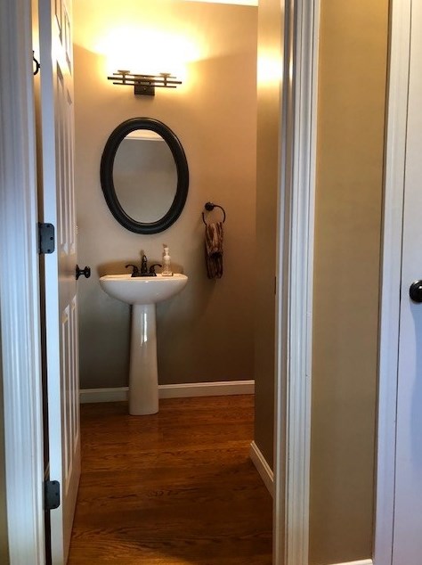 77 Hackett Hl Rd, Manchester NH 03106-2522 exterior