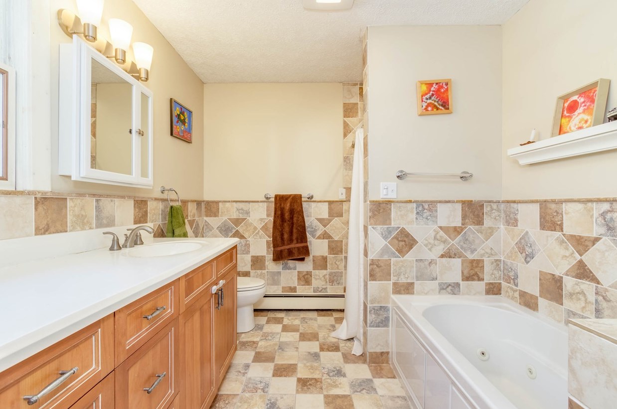 7 Colman Path, Merrimack NH 03054-2939 exterior