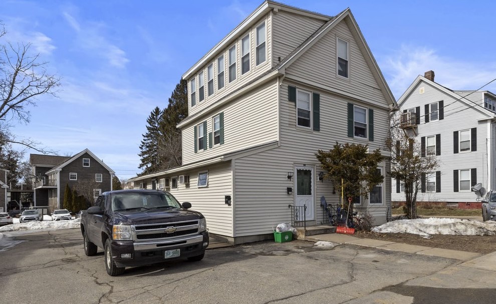 686 Central Ave, Dover, NH 03820