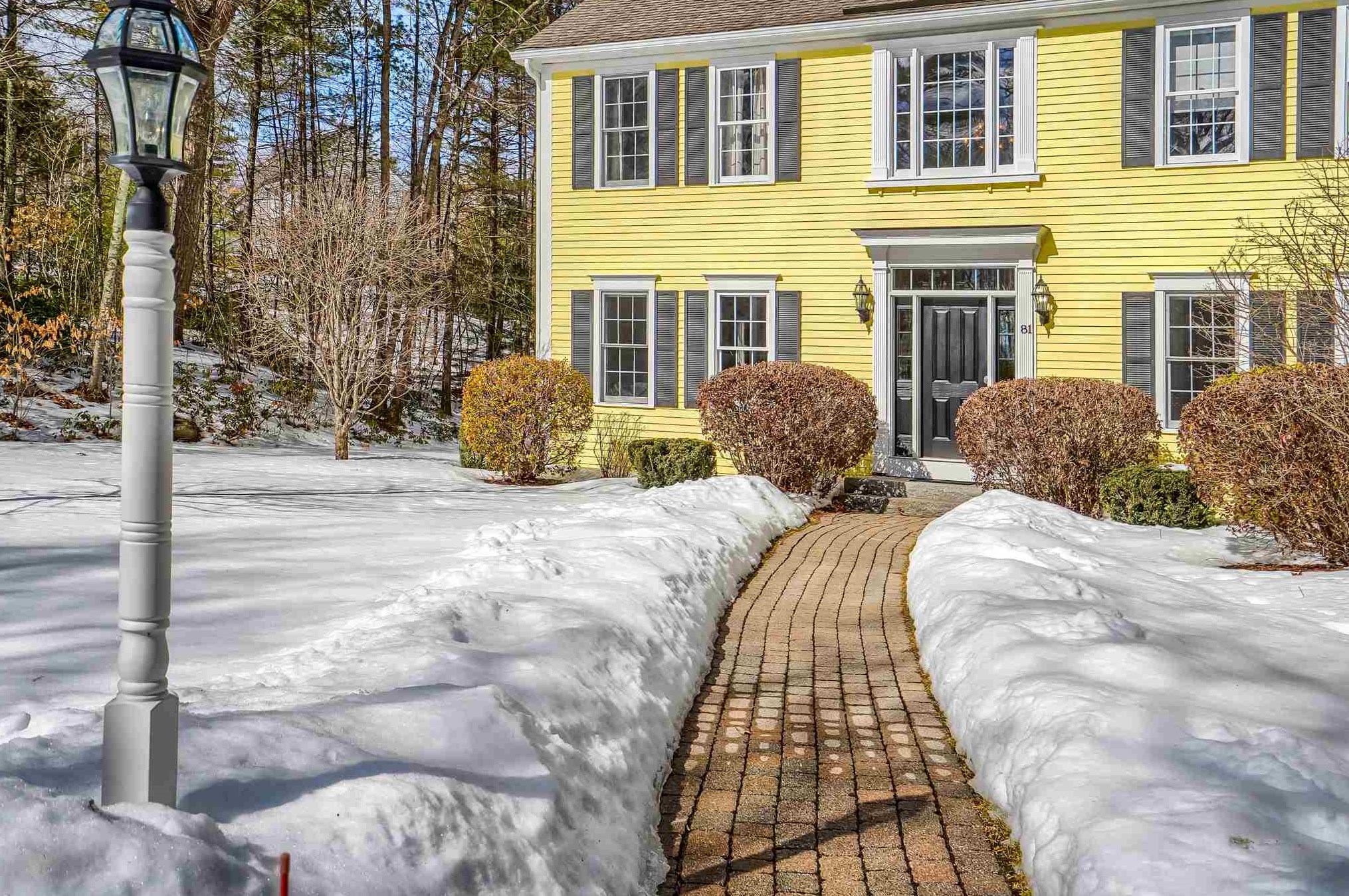 81 Campbell Rd, Manchester, NH 03110-4505