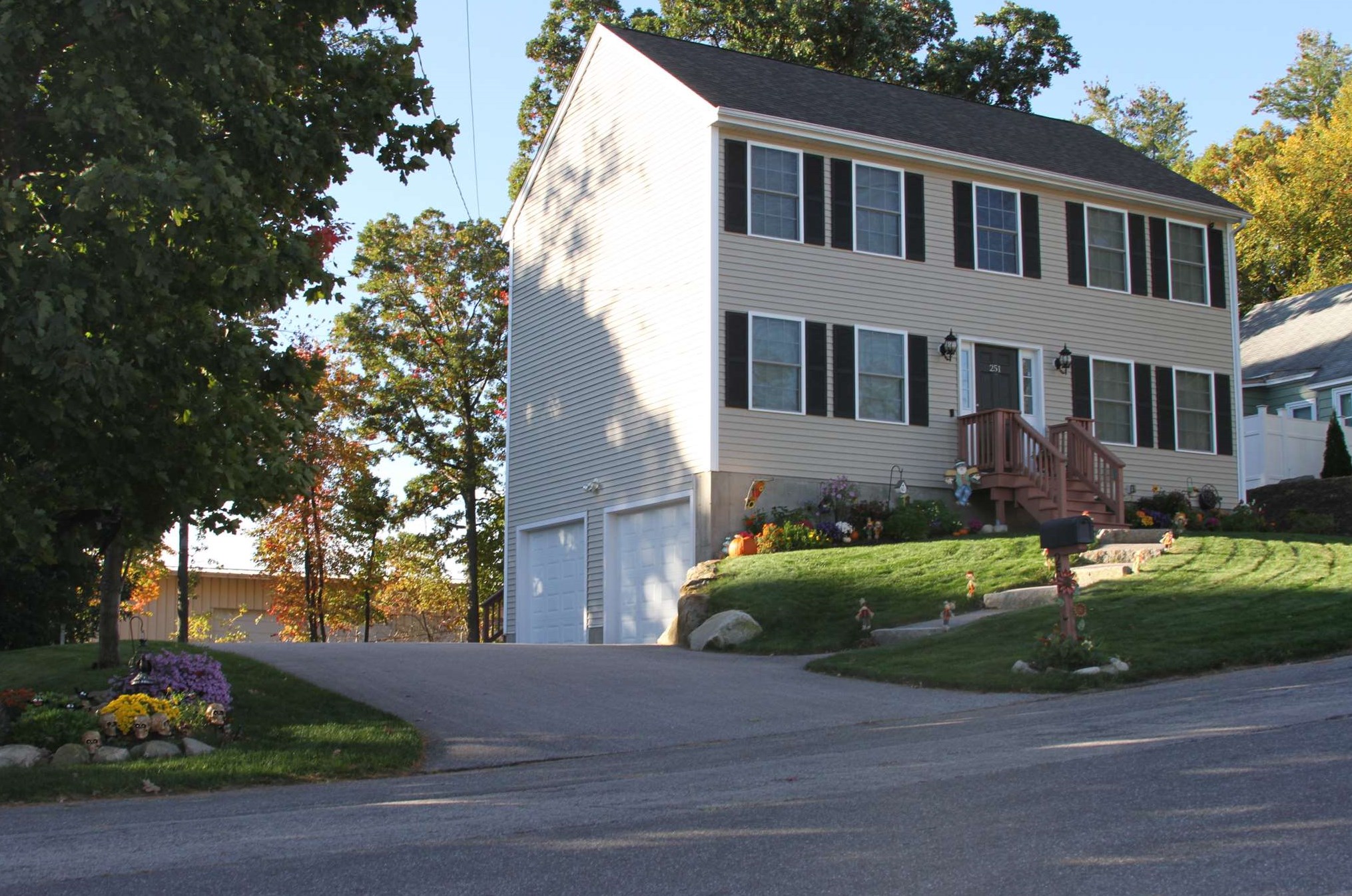 251 Sewall St, Manchester, NH 03103-5900