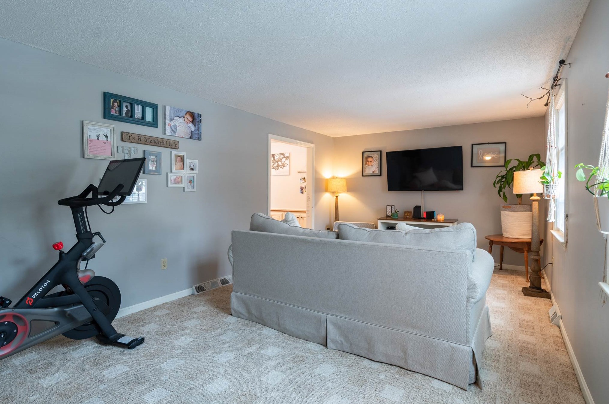 3 Cota Rd, Merrimack NH 03054-4048 exterior