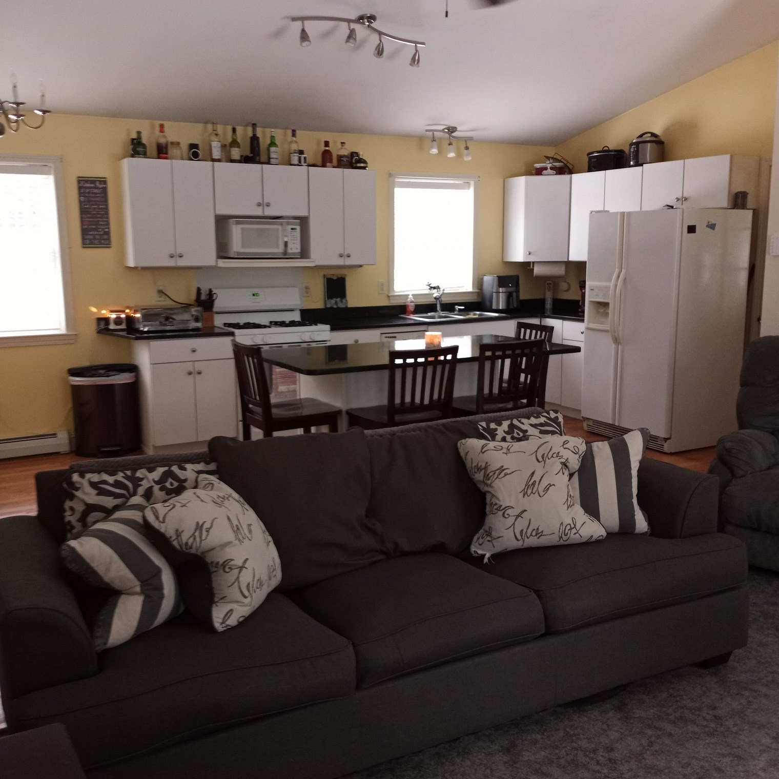 31 Daroska Rd, Pittsfield, NH 03263-3010