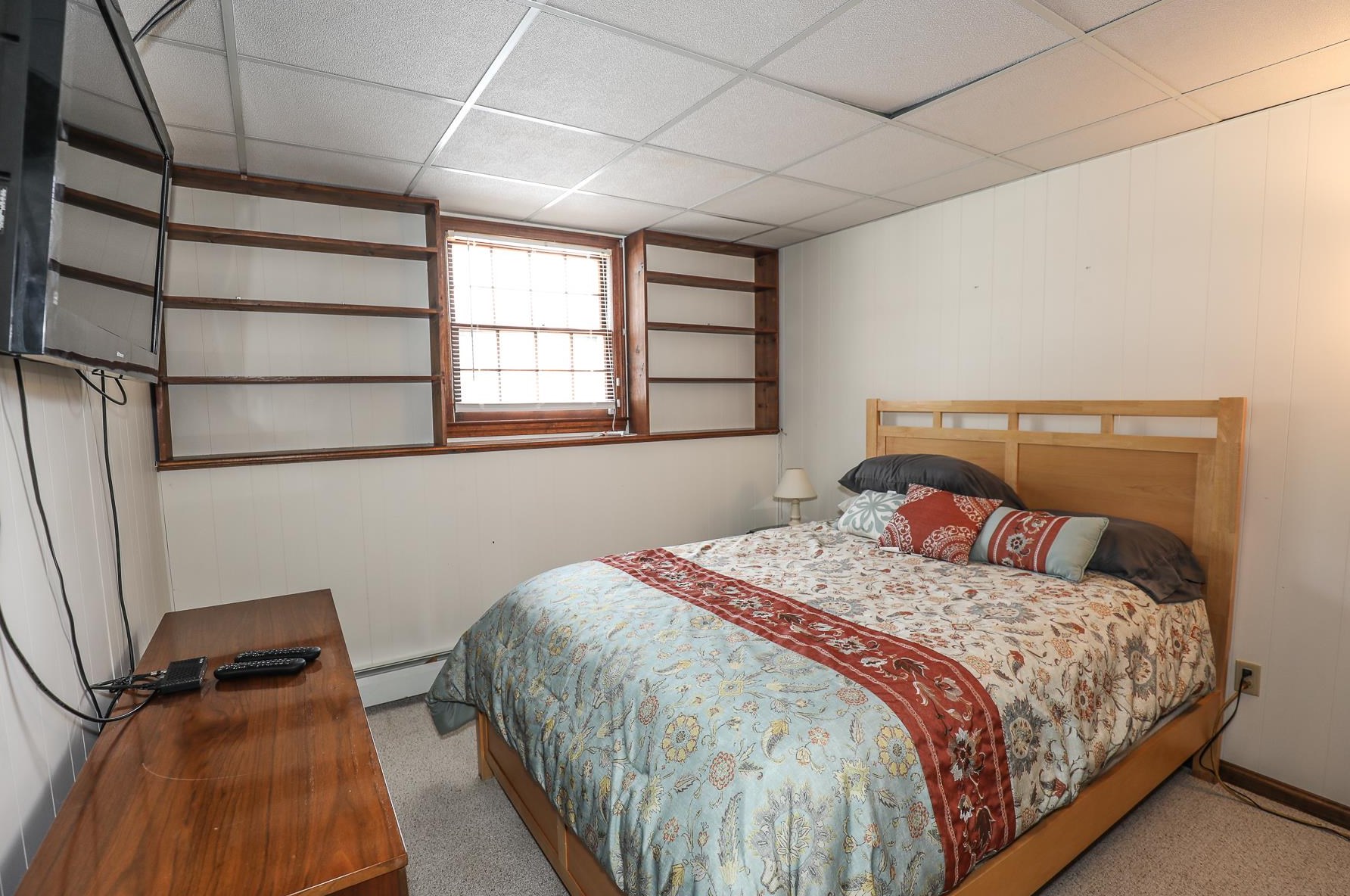 12 Frst Ln, Hudson NH  03052 exterior