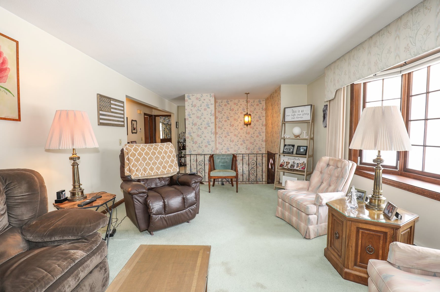 12 Frst Ln, Hudson NH  03052 exterior