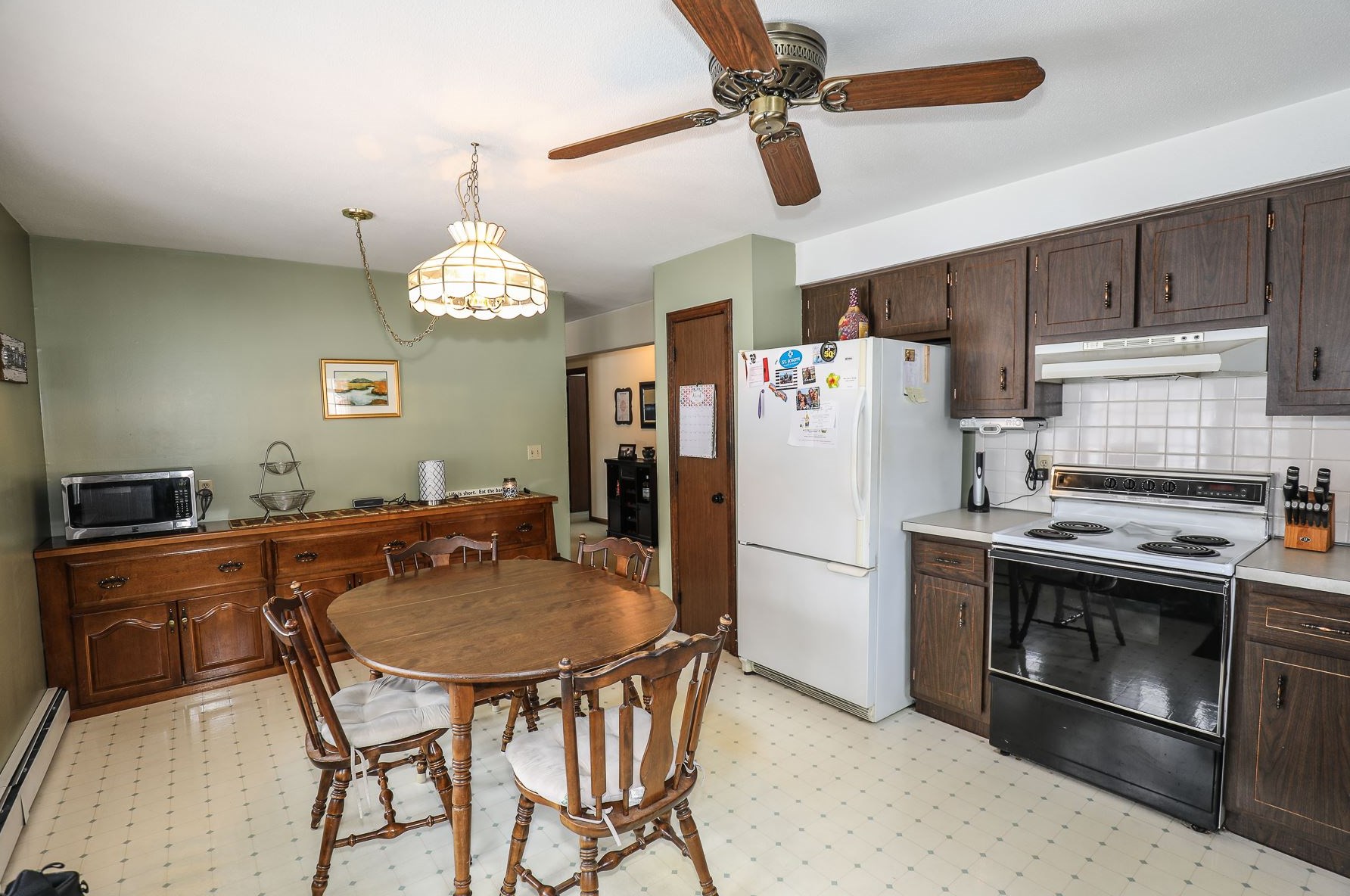 12 Frst Ln, Hudson NH  03052 exterior