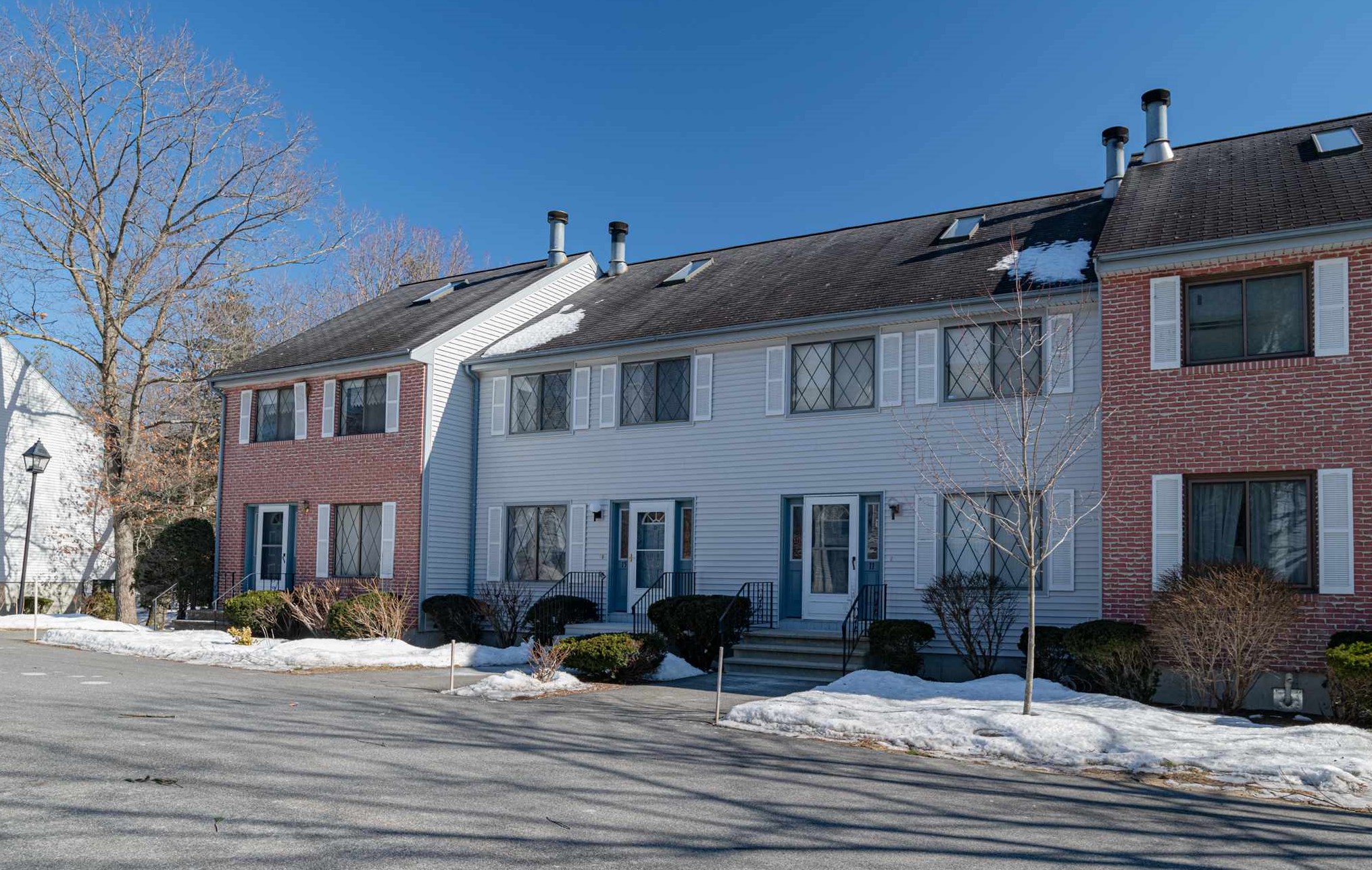 15 Vanden Rd, Merrimack NH  03054-7010 exterior