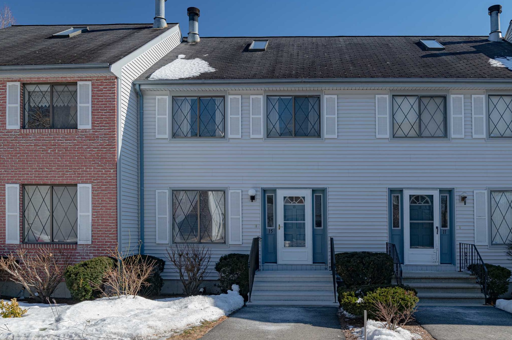 15 Vanden Rd, Merrimack, NH 03054-7010