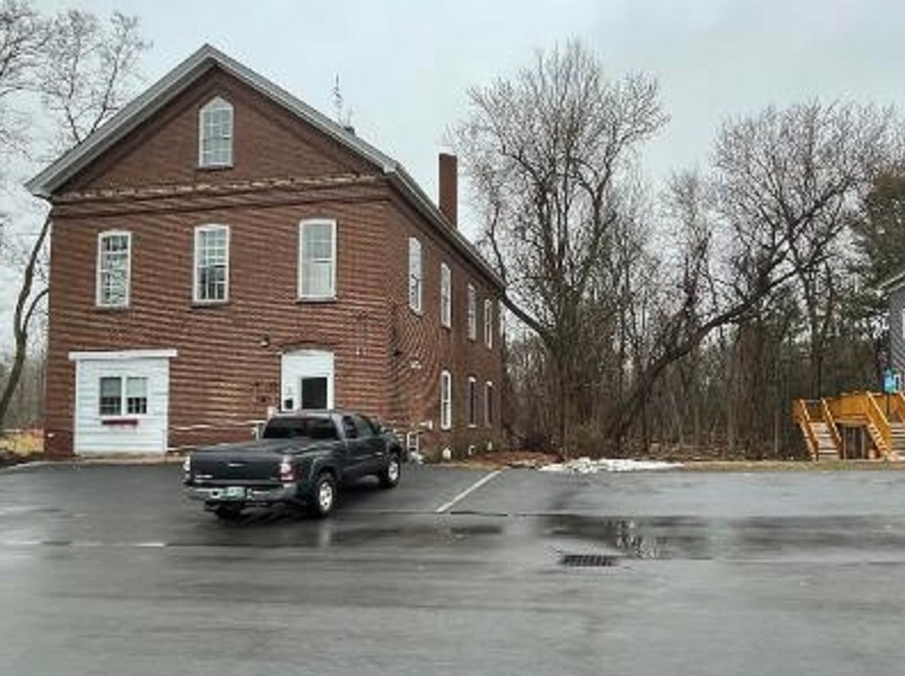 18 Eastman St, Concord, NH 03301