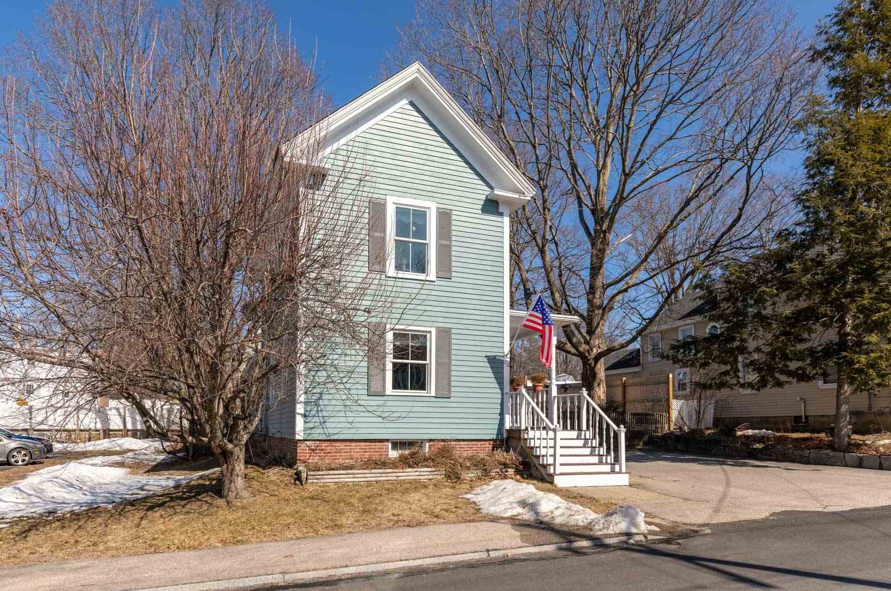 20 Prospect St, Exeter, NH 03833-2508