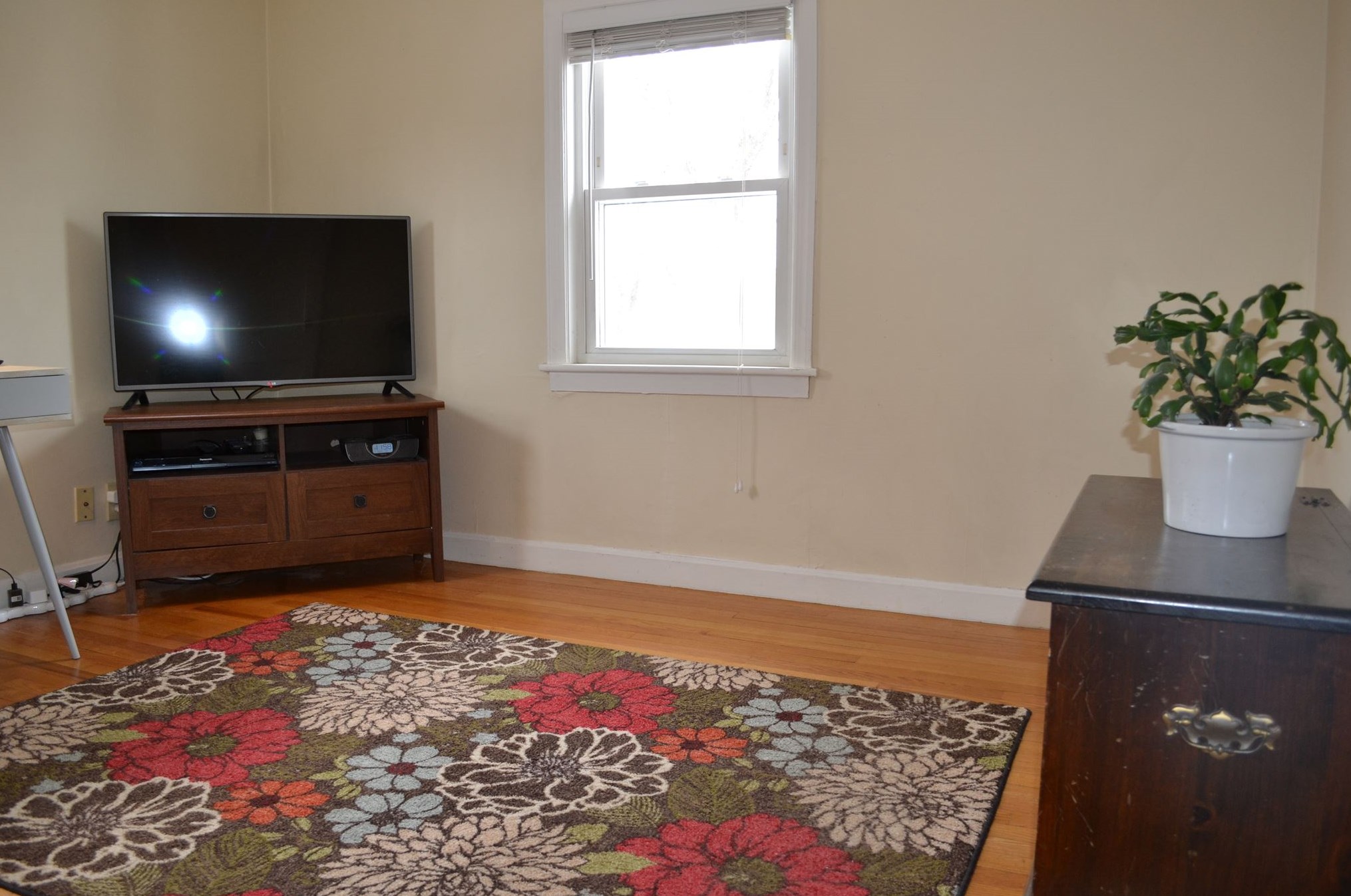 88 Harold St, Manchester NH  03104-1714 exterior