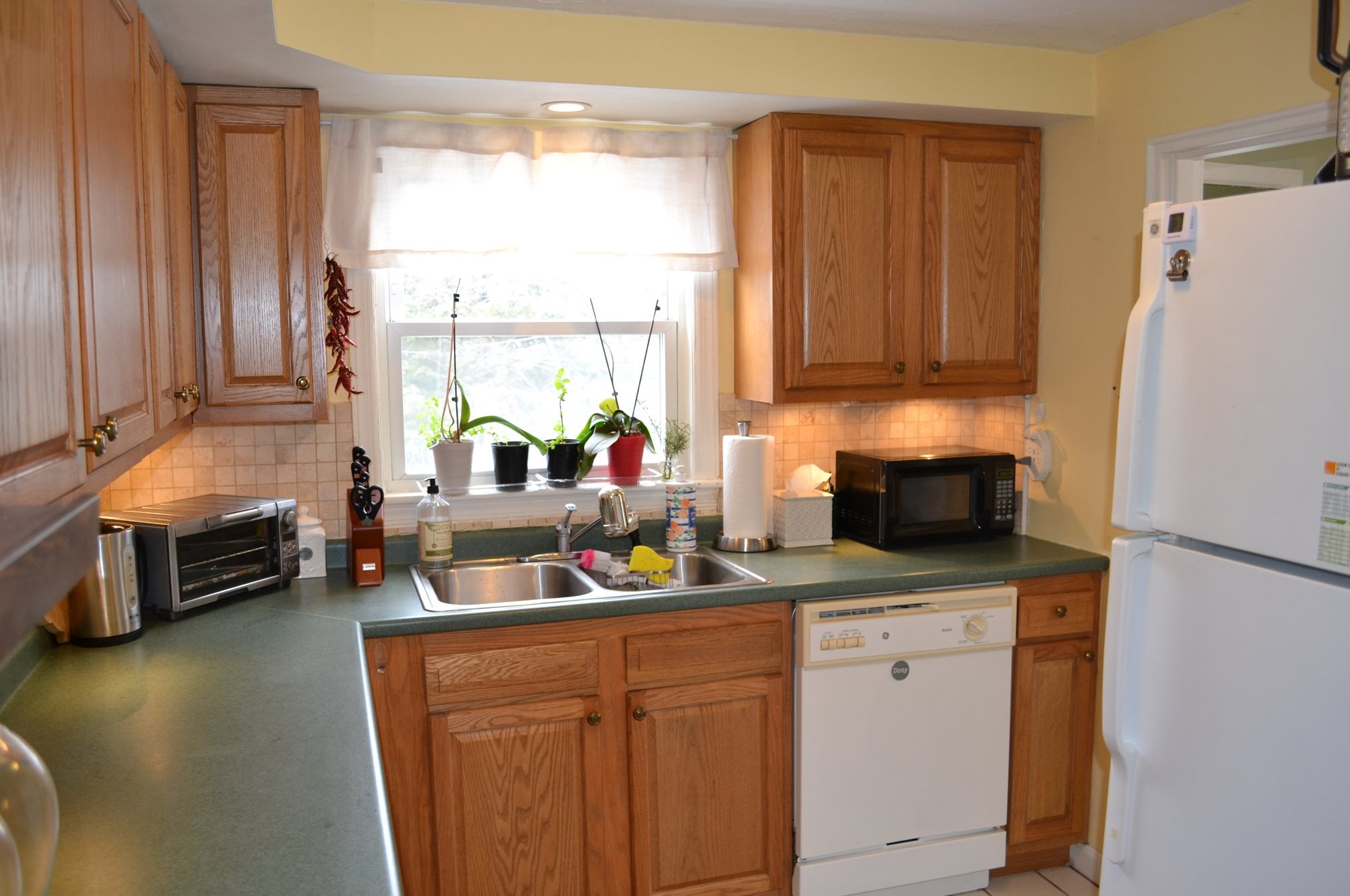 88 Harold St, Manchester NH  03104-1714 exterior