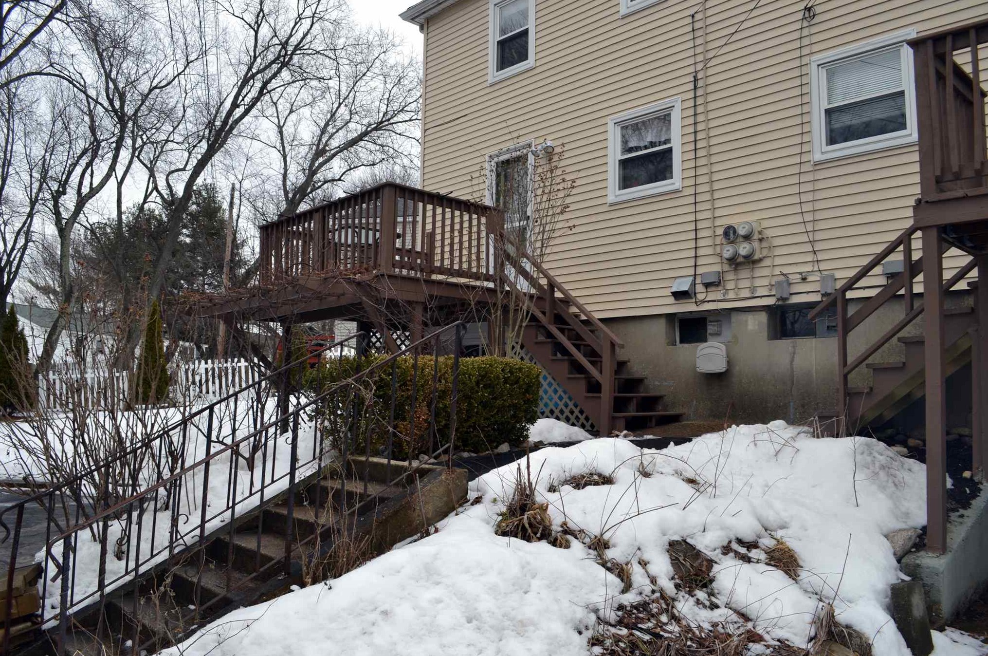 88 Harold St, Manchester NH  03104-1714 exterior