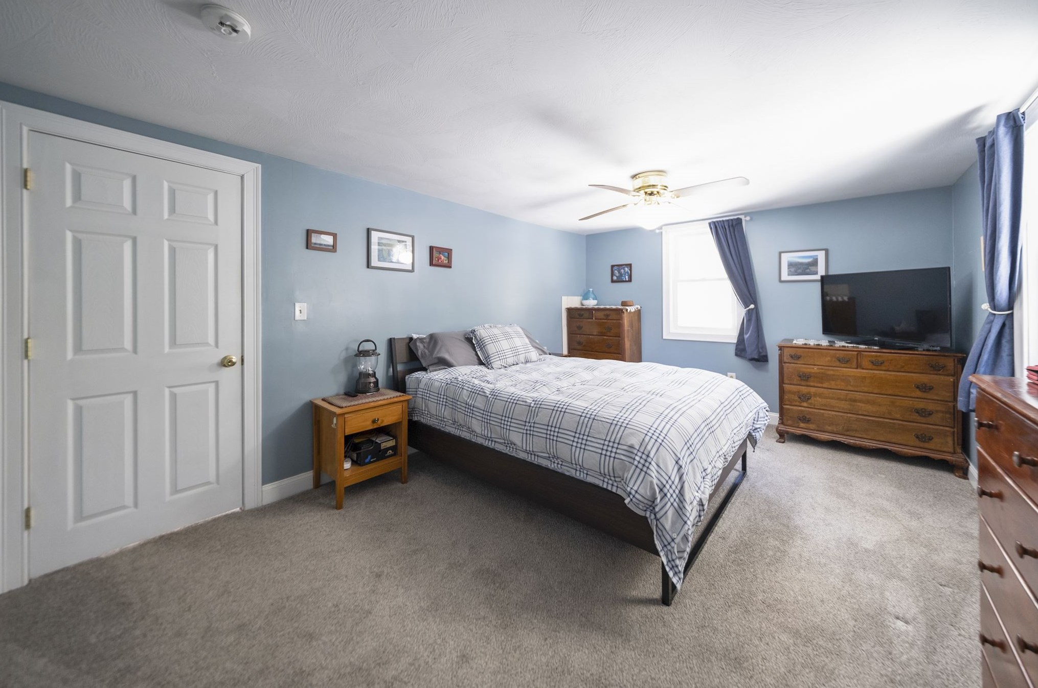 17 Drake Ave, Gilmanton NH  03237-4402 exterior
