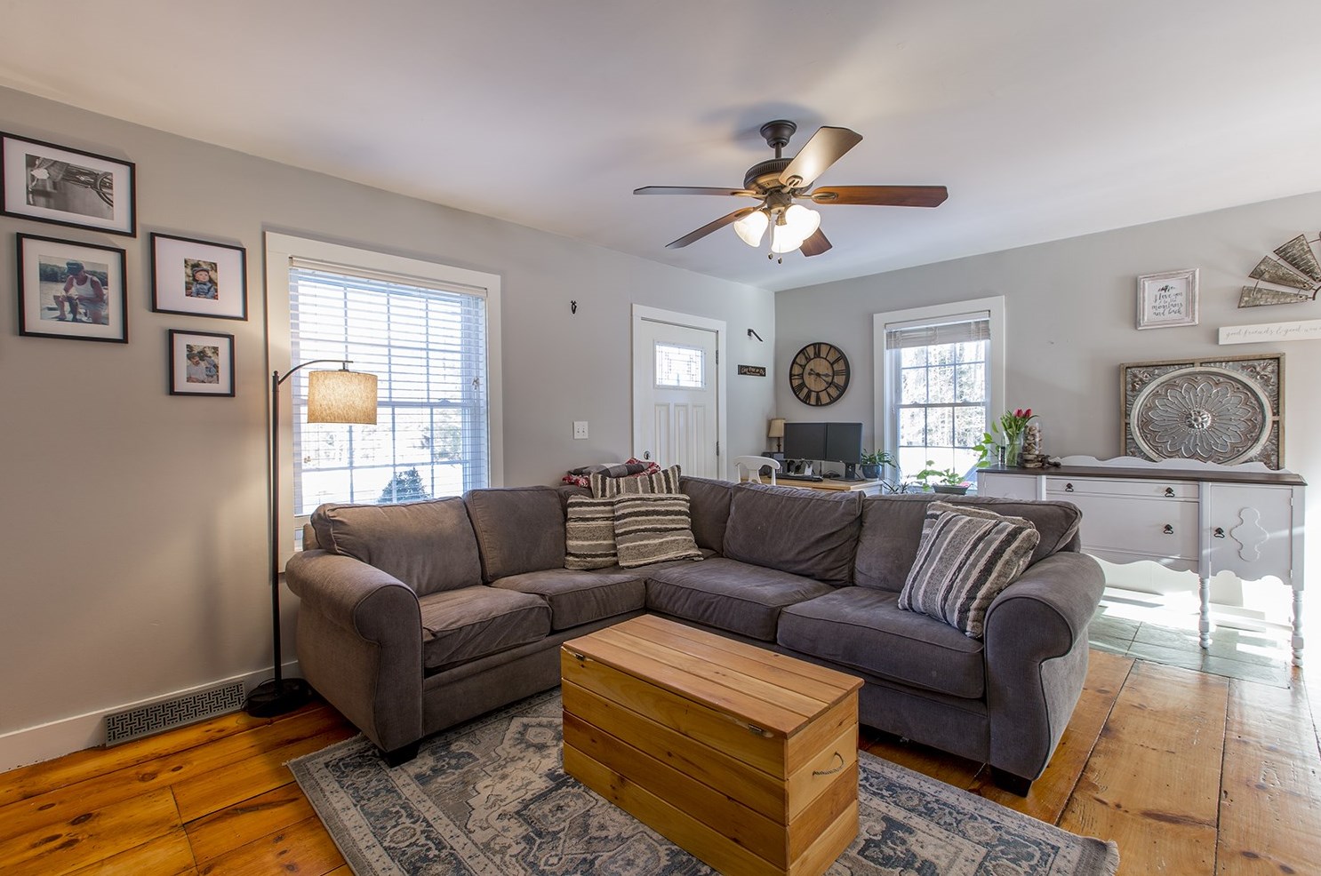 239 Ash Swamp Rd, Newmarket NH  03857-2116 exterior