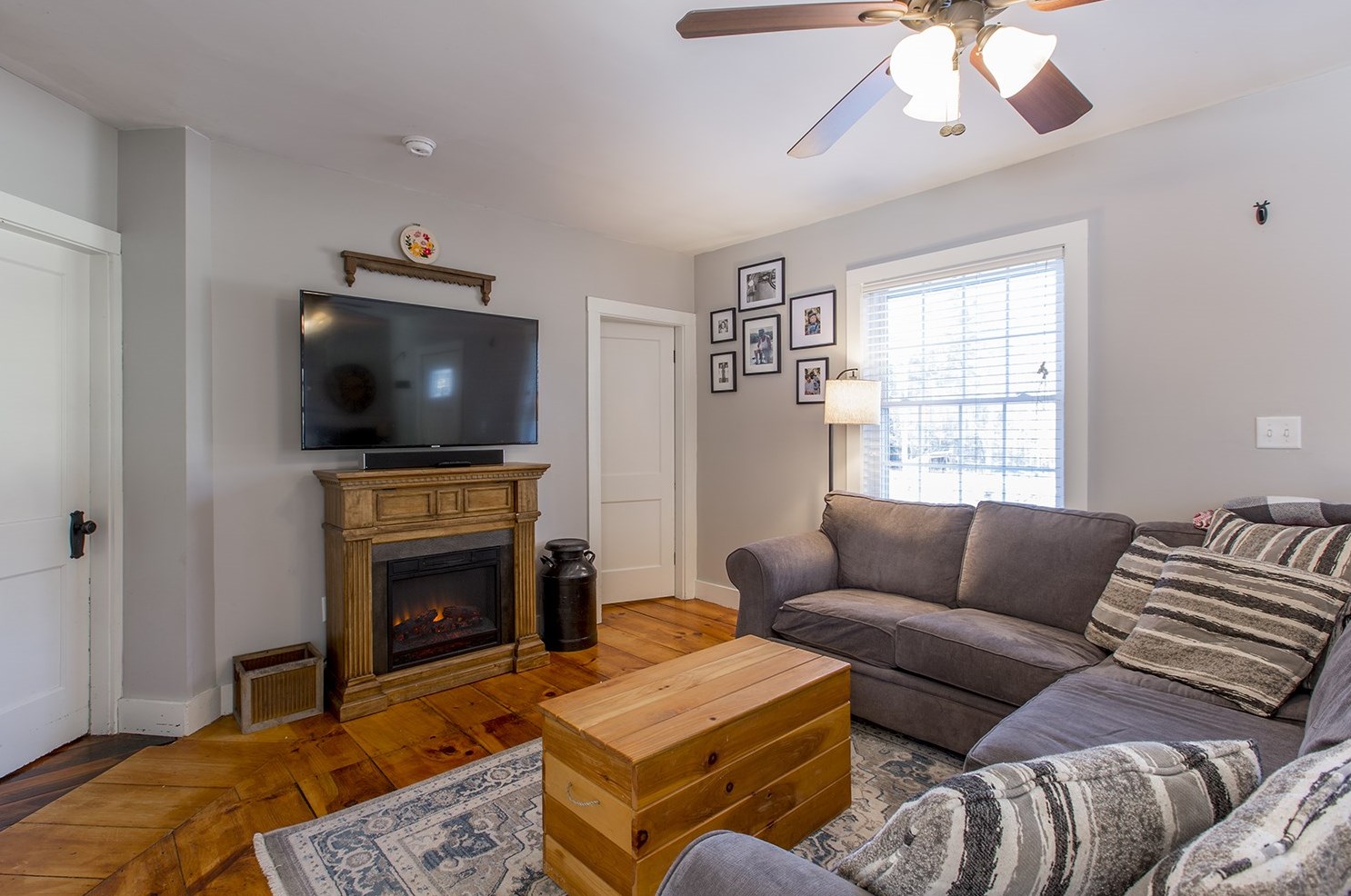 239 Ash Swamp Rd, Newmarket NH 03857-2070 exterior