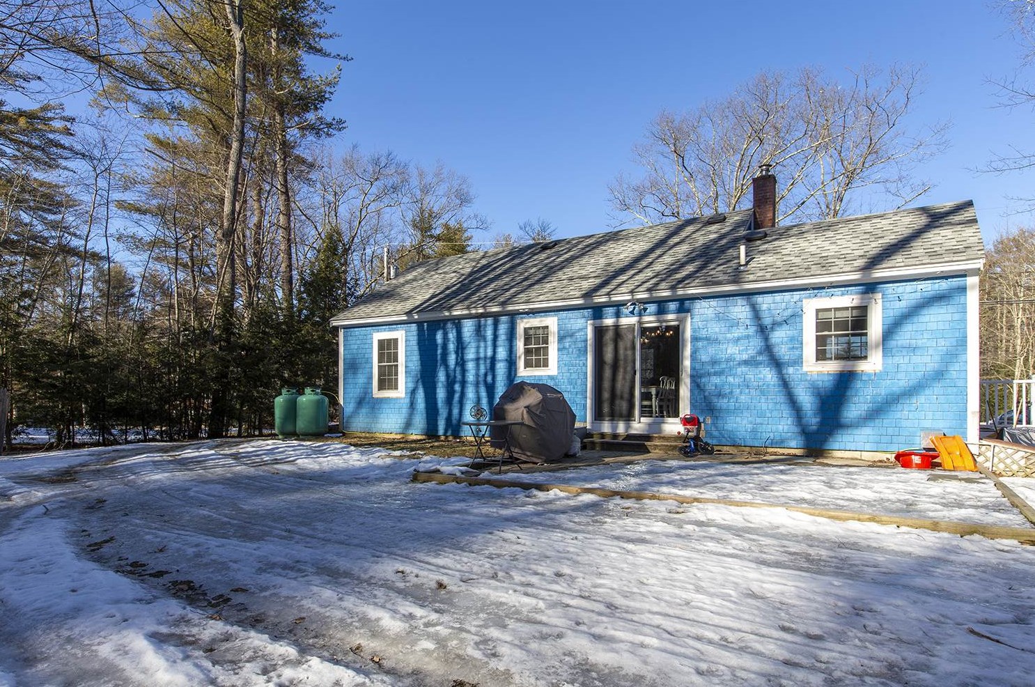 239 Ash Swamp Rd, Newmarket, NH 03857-2116