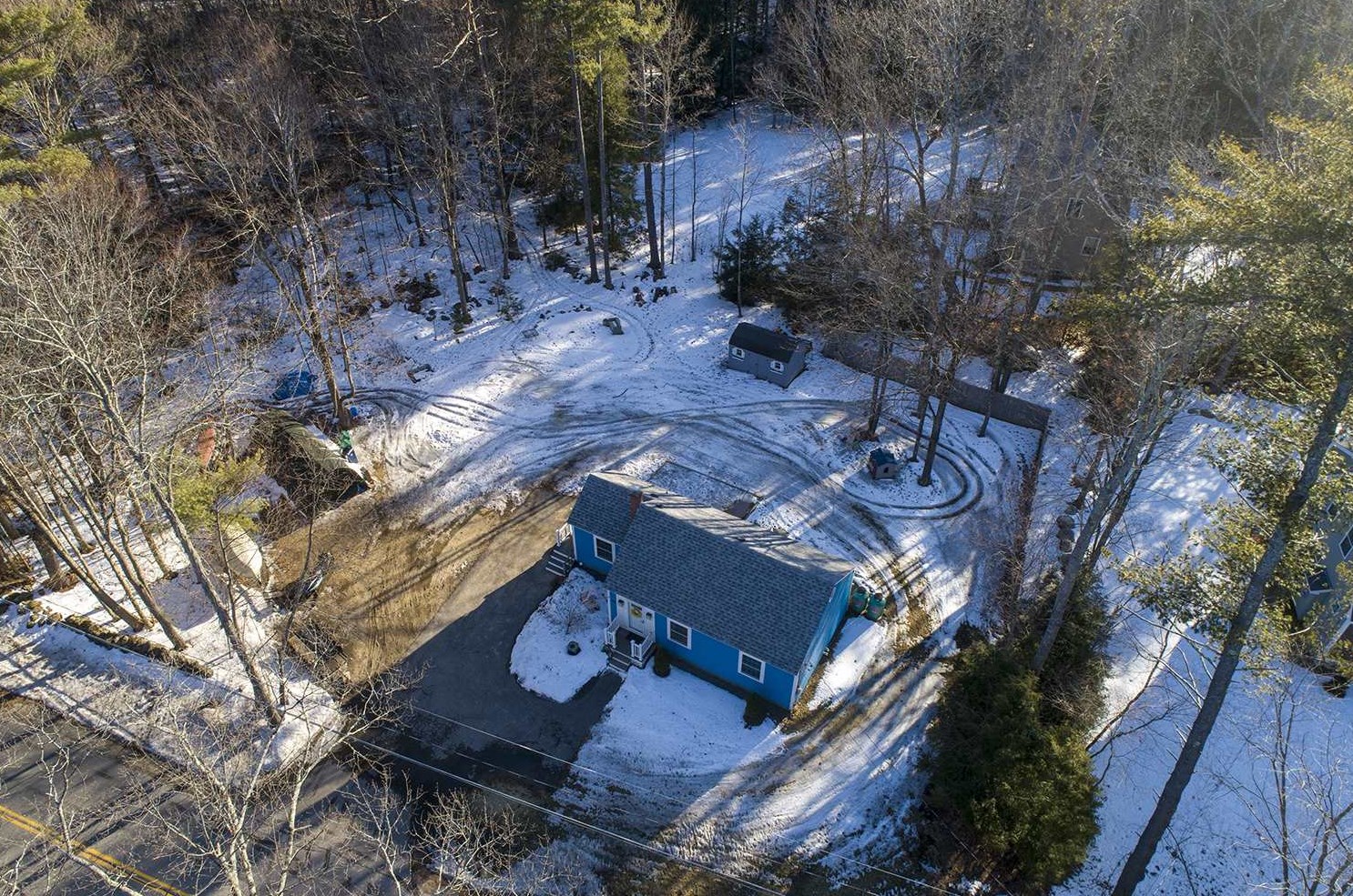 239 Ash Swamp Rd, Newmarket NH 03857-2070 exterior