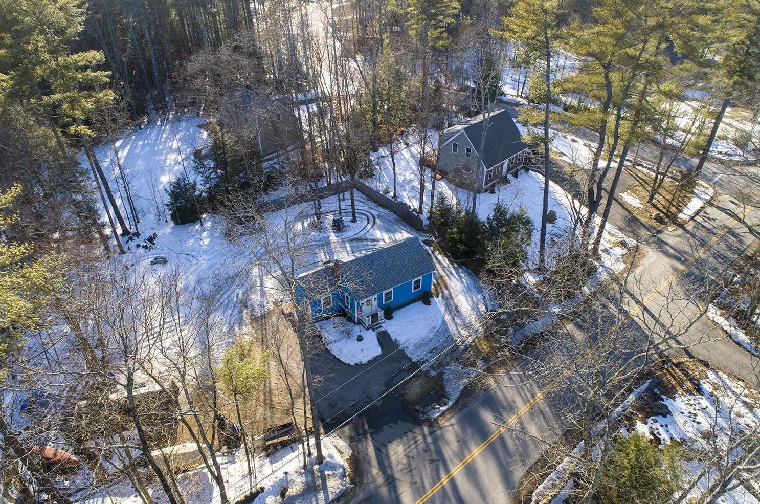 239 Ash Swamp Rd, Newmarket NH 03857-2070 exterior