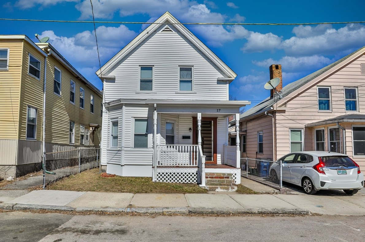 17 Pleasant St, Nashua, NH 03060