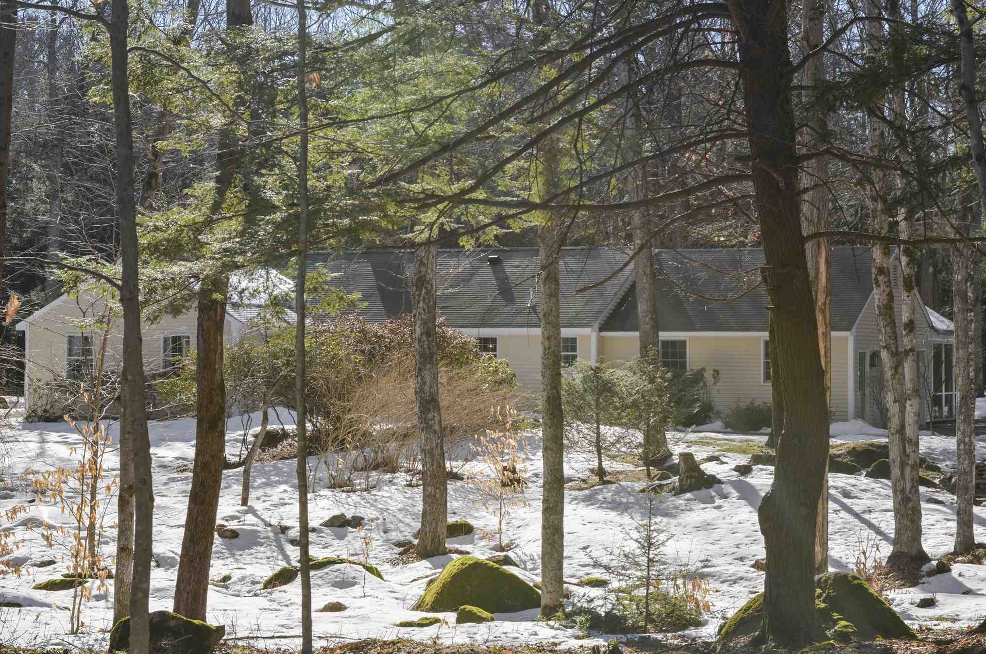 51 Carriage Hill Rd, Hancock, NH 03449 exterior