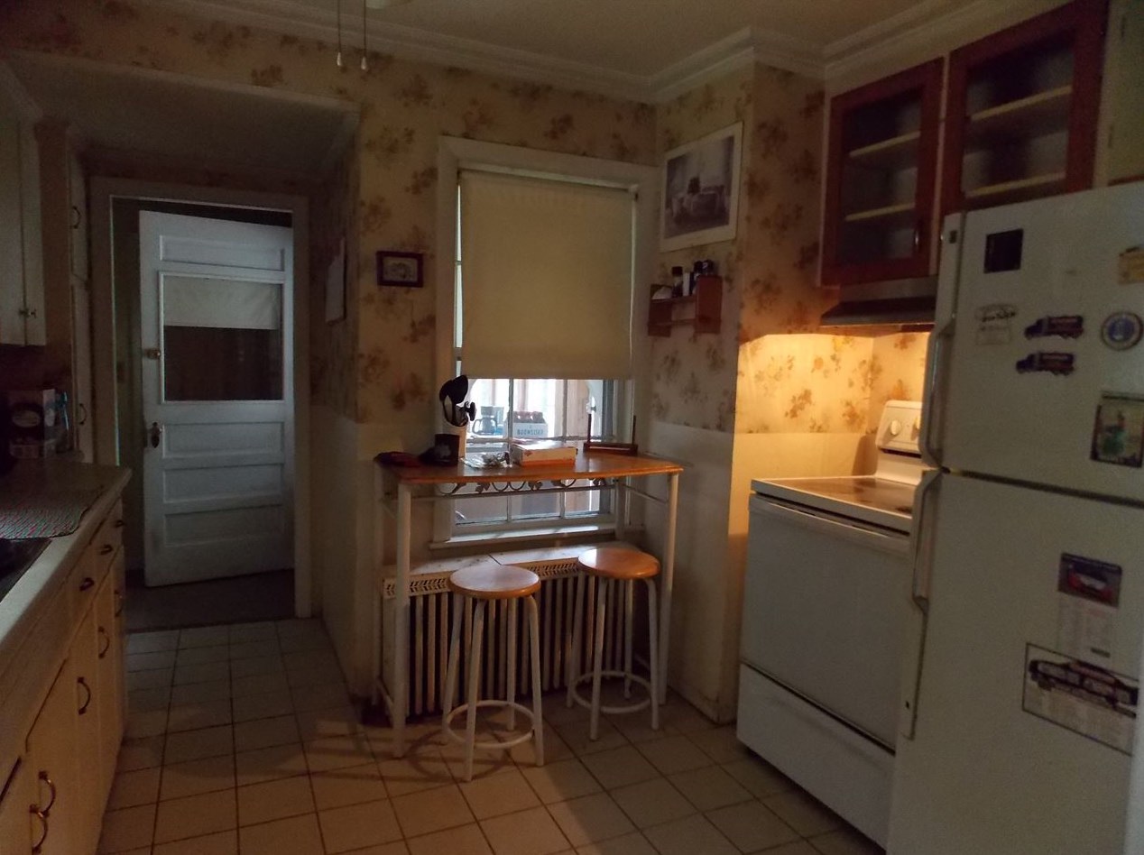 489 Elm, Laconia, NH 03246