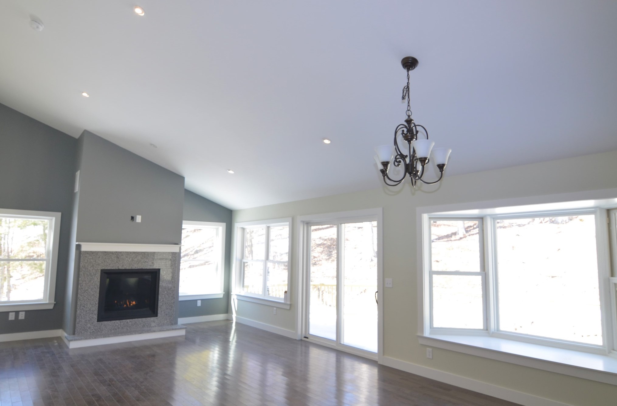 23 Wedgewood Dr, Grantham, NH 03753-5479