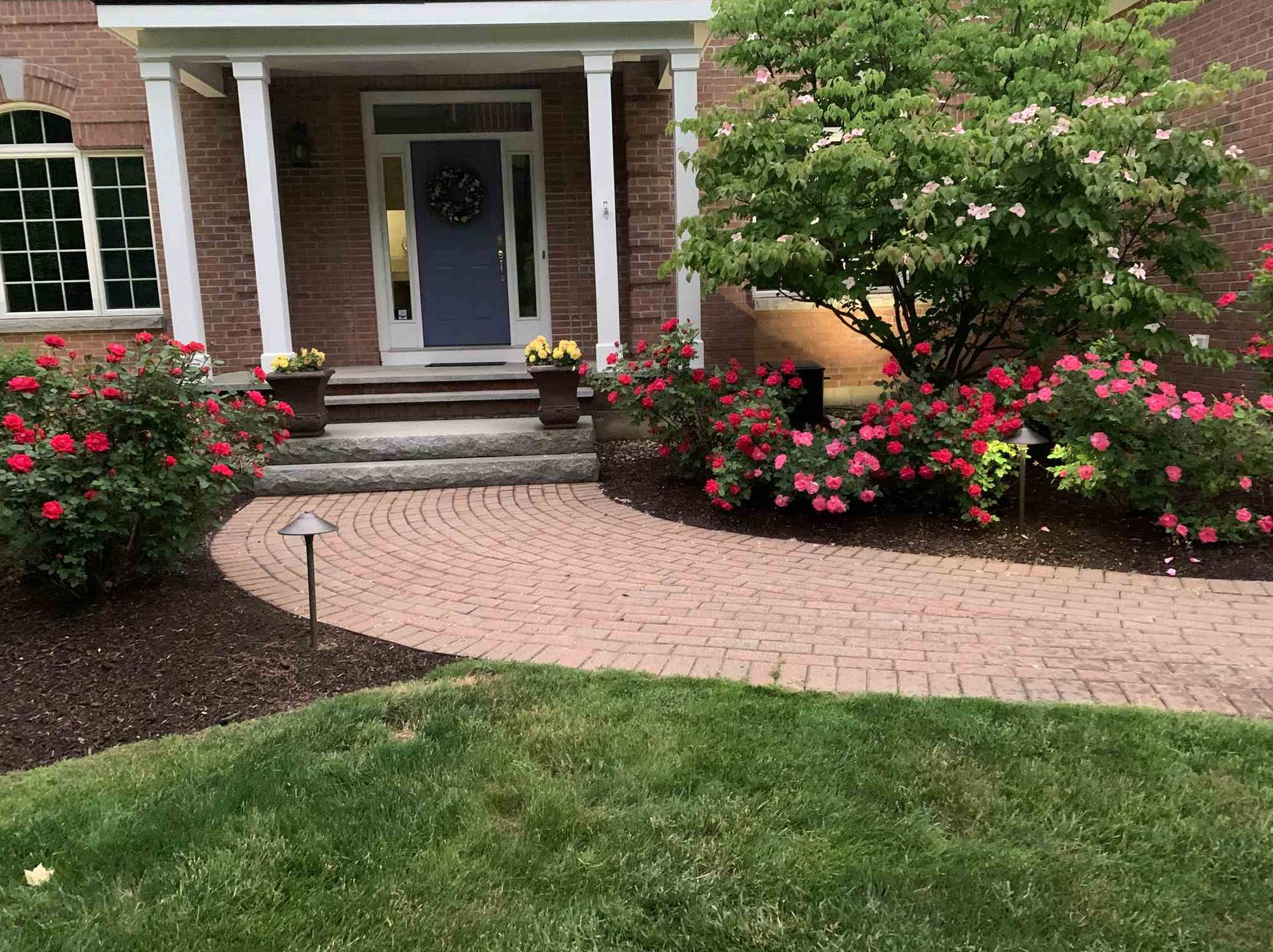 72 Riddle Dr, Manchester, NH 03110-5321