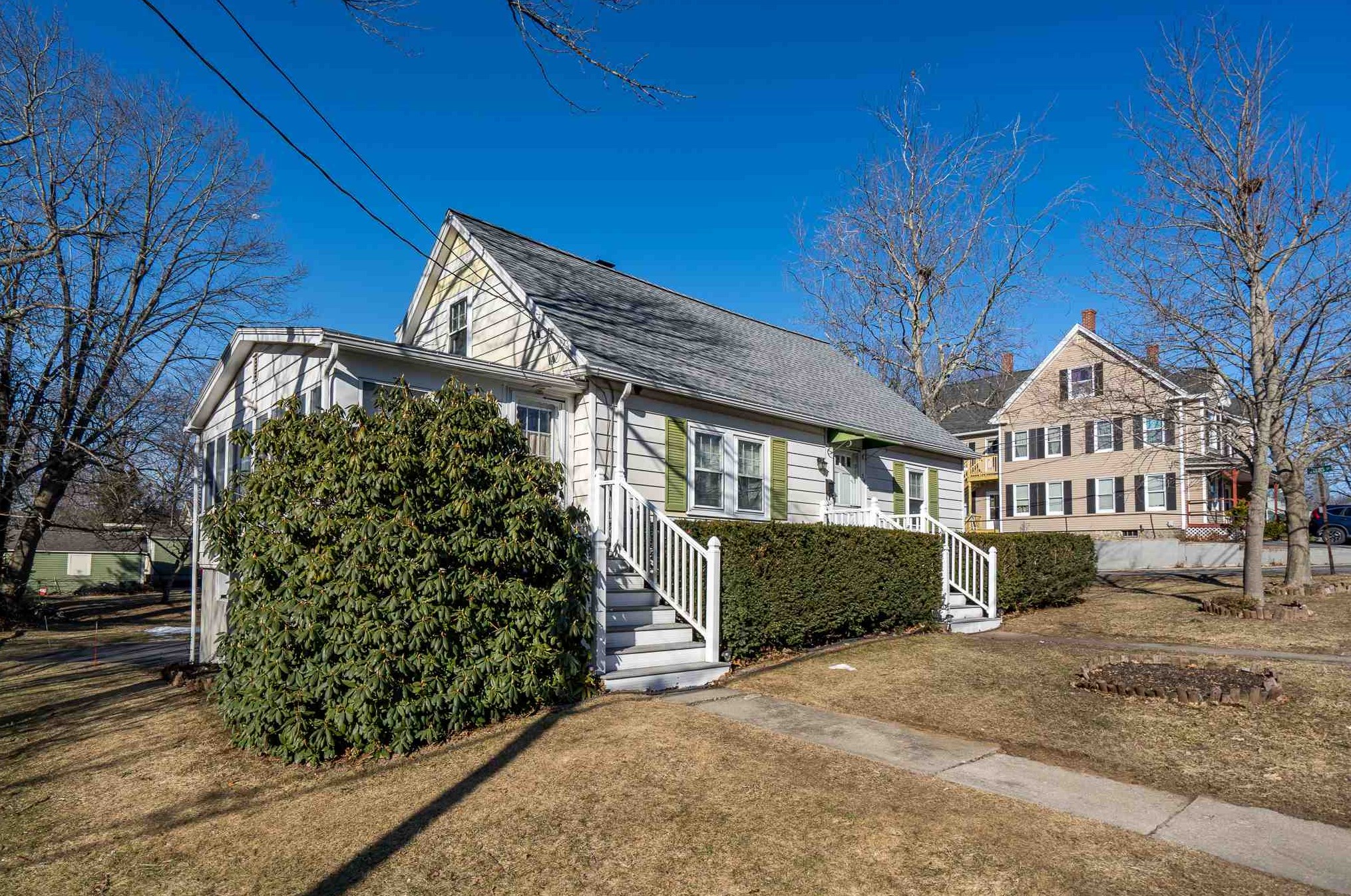 34 Franklin St, Derry, NH 03038
