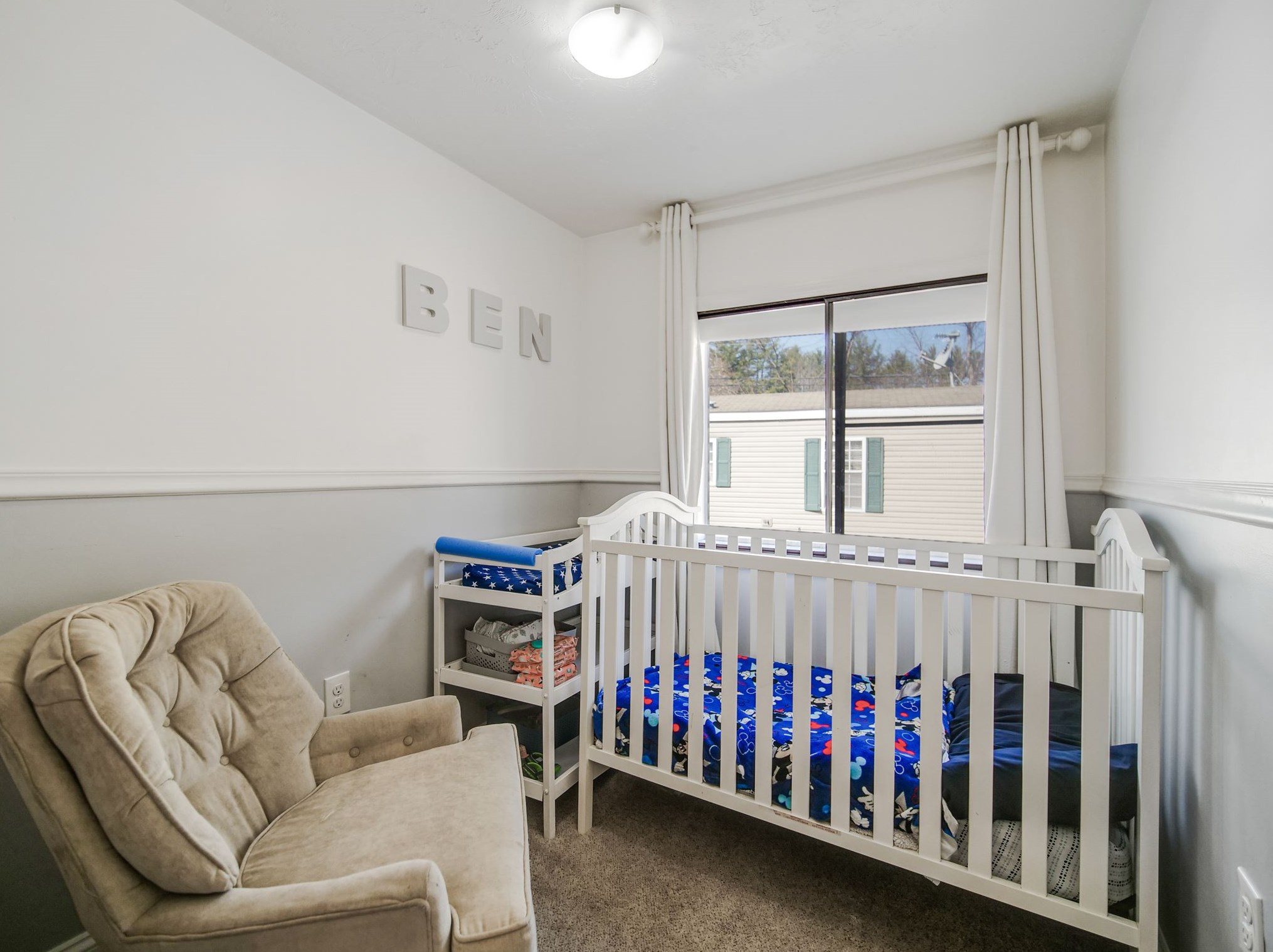 2 Horseshoe Dr, Hudson NH 03052-2609 exterior