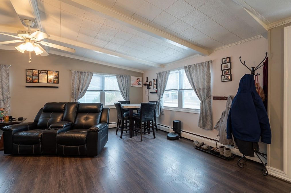 13 Briarwood Dr, Merrimack NH 03054-4746 exterior