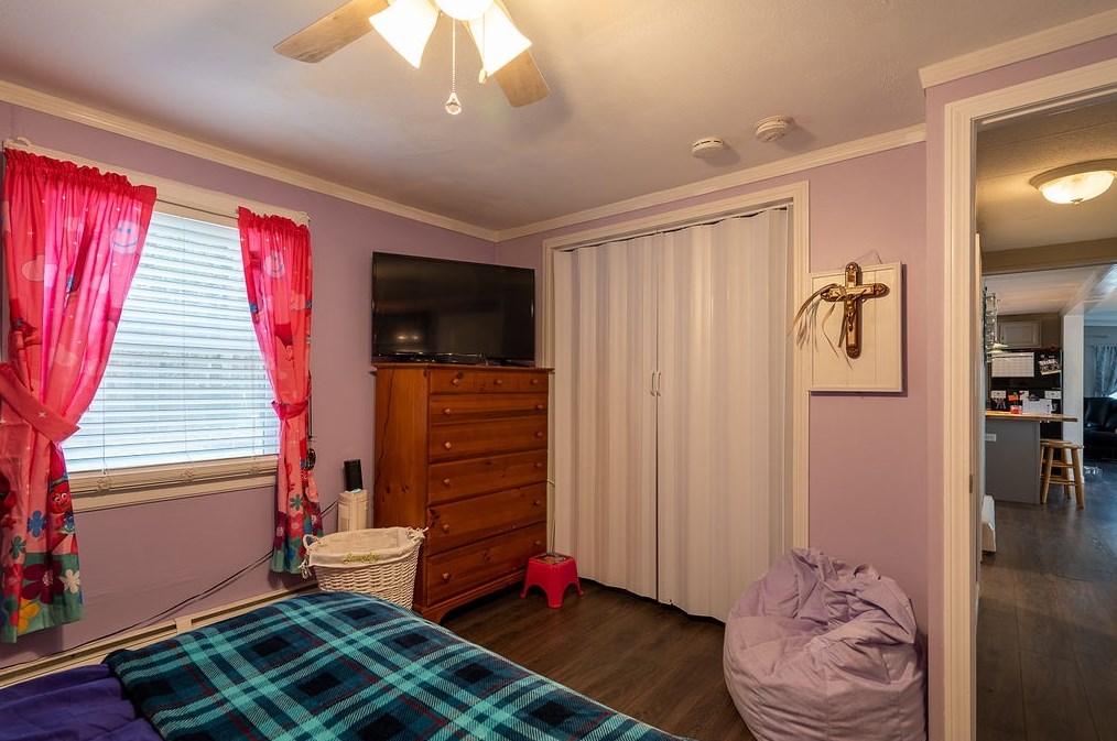 13 Briarwood Dr, Merrimack NH 03054-4746 exterior