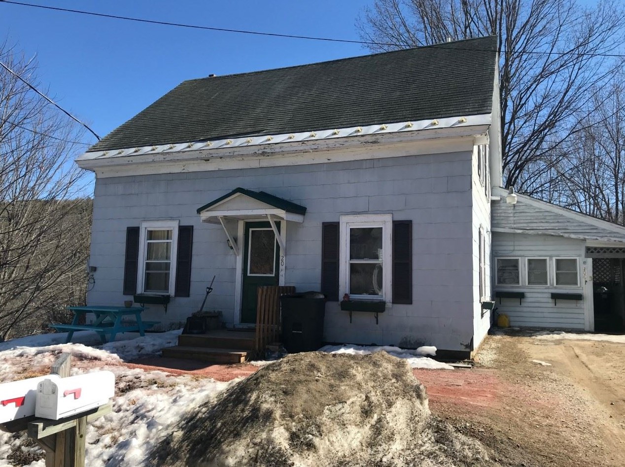 20 Cottage St, Ashland, NH 03217 exterior