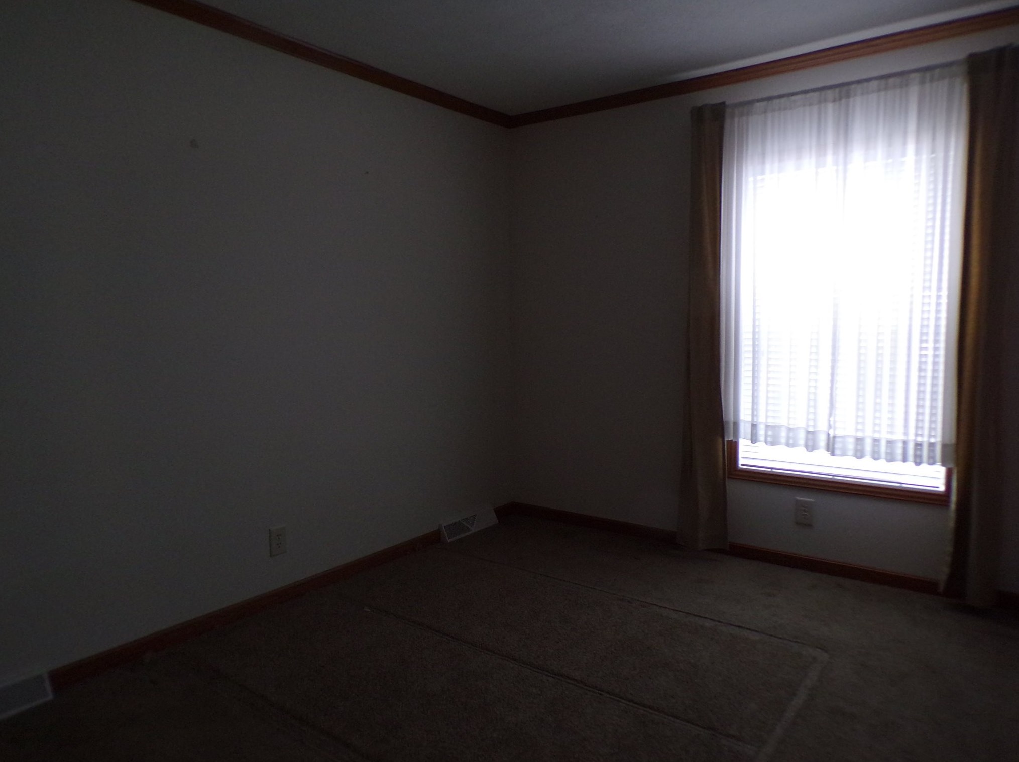 9 2nd St, Kensington, NH 03833