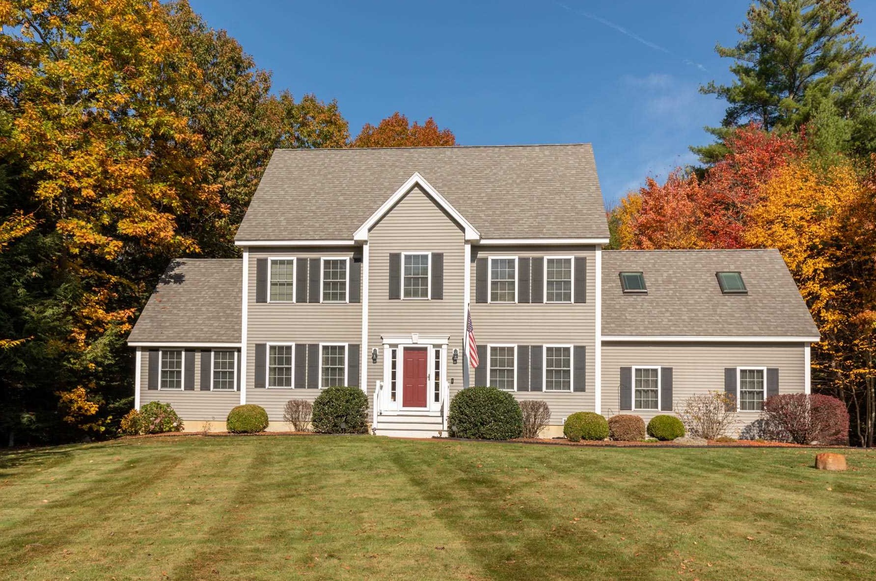 49 Godfrey Ln, Fremont, NH 03044