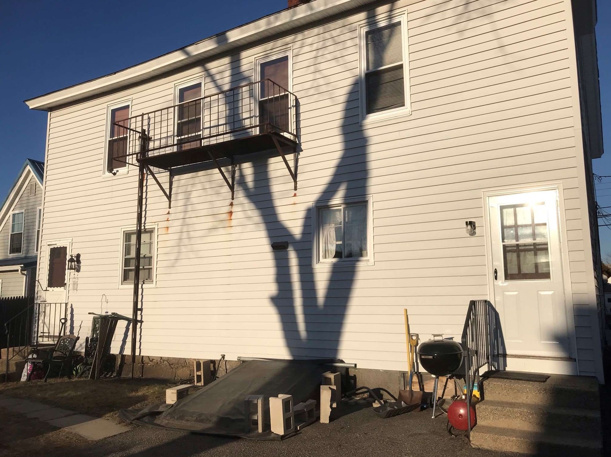 91 Ash St, Nashua, NH 03060